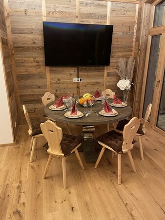 TV 65Zoll Chalet Ski Fahren Wandern Tirol Aussicht Berge 